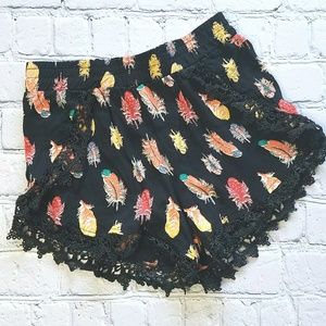 Lucy Love Small Rayon Scallop Lace Boho Shorts